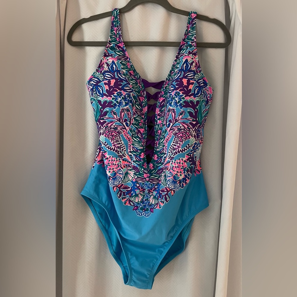 Like New Lilly Pulitzer bathing suit